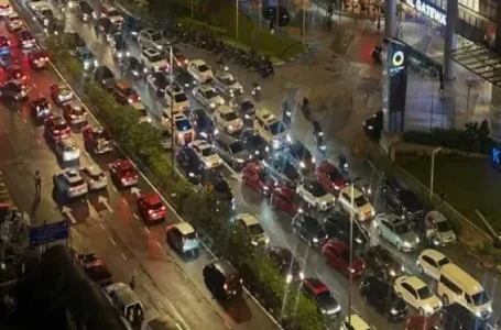 Jalan sesak teruk