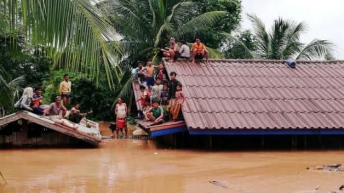 Banjir kilat di Indonesia ragut lapan nyawa