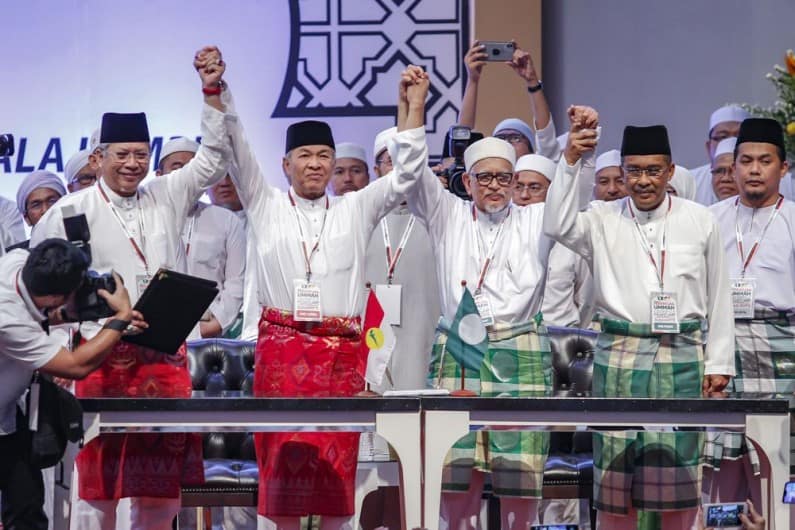 UMNO akan bincang usul sokong Mahathir Mohamad