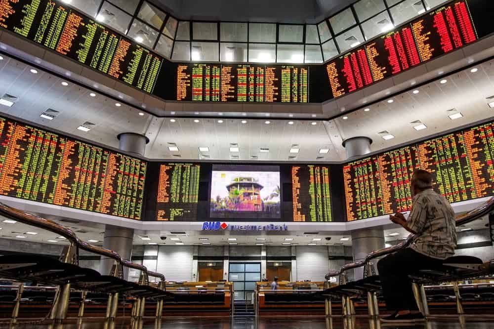 Bursa Malaysia dibuka terendah dalam tempoh 10 tahun
