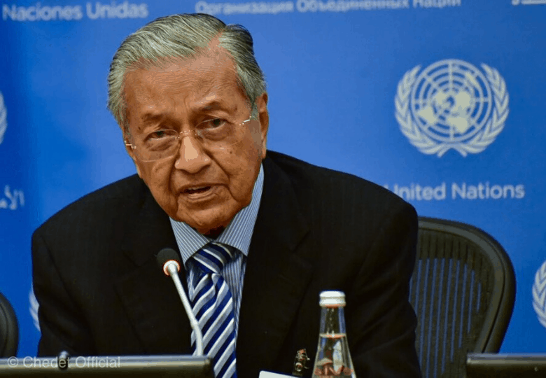 Memohon penggal ketiga sebagai PM, Dr Mahathir mengatakan bahawa dia dapat menunjukkan jalan bagi Anwar