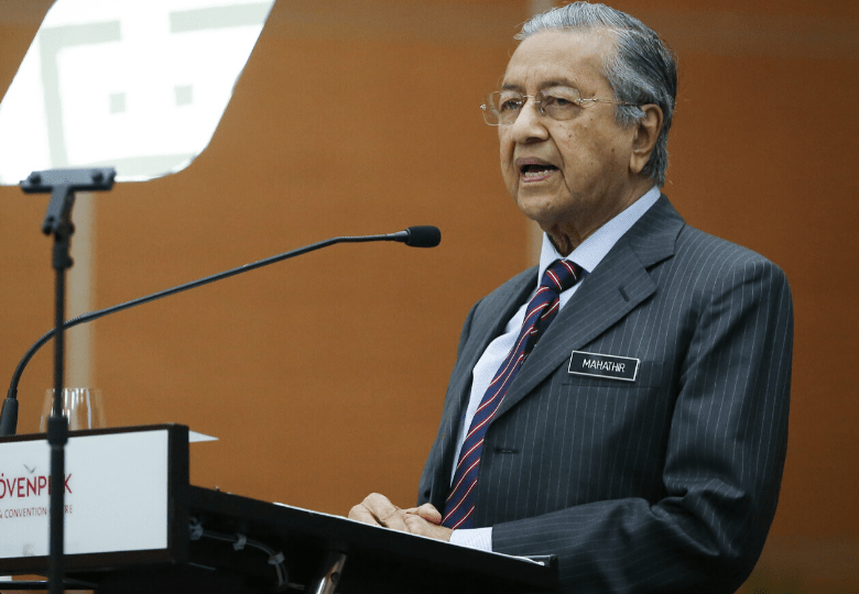 Tun Mahathir menuduh ‘kerajaan Muhyiddin’ membuat jawatan sebagai pertukaran sokongan