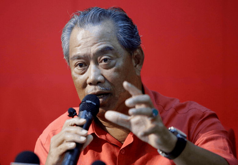 Keahlian Mahathir dan empat lain terhenti, bukan dipecat – Muhyiddin