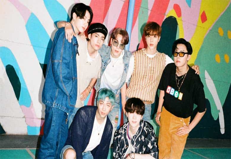 Kumpulan K-Pop BTS meraih tangga teratas Billboard Hot 100 di Amerika Syarikat – mencatat sejarah untuk Korea