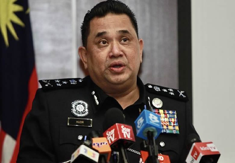 Polis mengesahkan Anwar disoal siasat mengenai enam kes termasuk kes liwat, mengatakan tidak ada tekanan politik