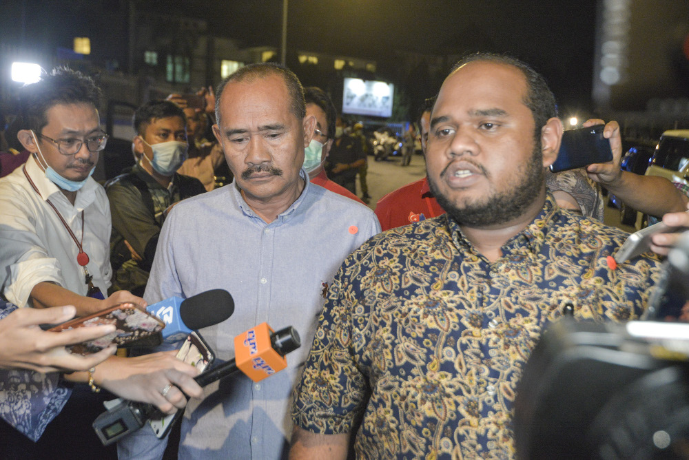 Pembentukan PN idea Azmin dan Muhyiddin – PEJUANG