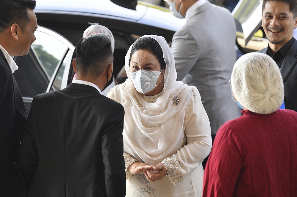 Kes perbicaraan rasuah Rosmah dimuktamadkan