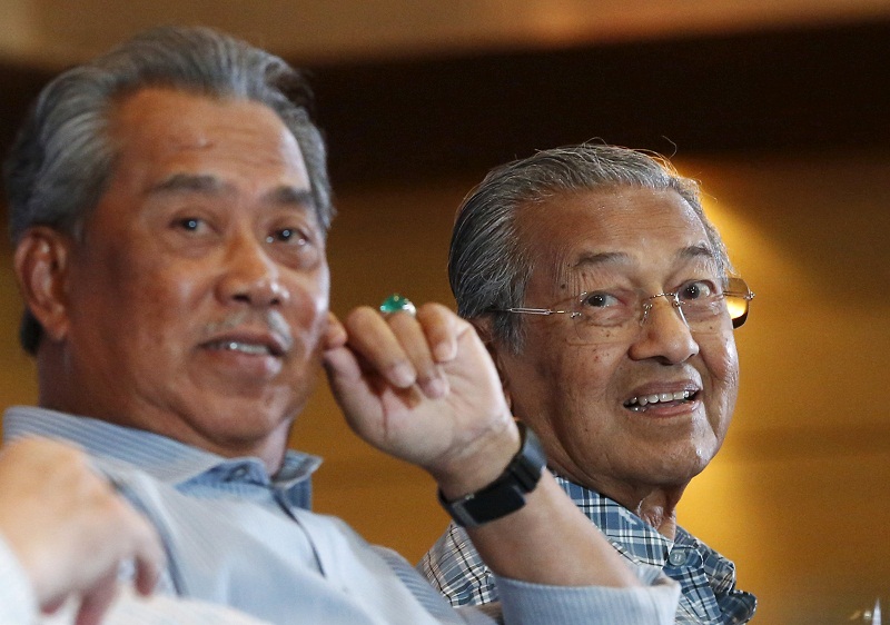 Mahathir melabel Muhyiddin sebagai ‘diktator’ kerana menggunakan Darurat untuk terus berkuasa