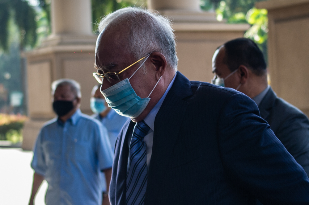 Bekas Ketua Pegawai Eksekutif 1MDB mengatakan takut memberitahu SPRM ‘kebenaran’