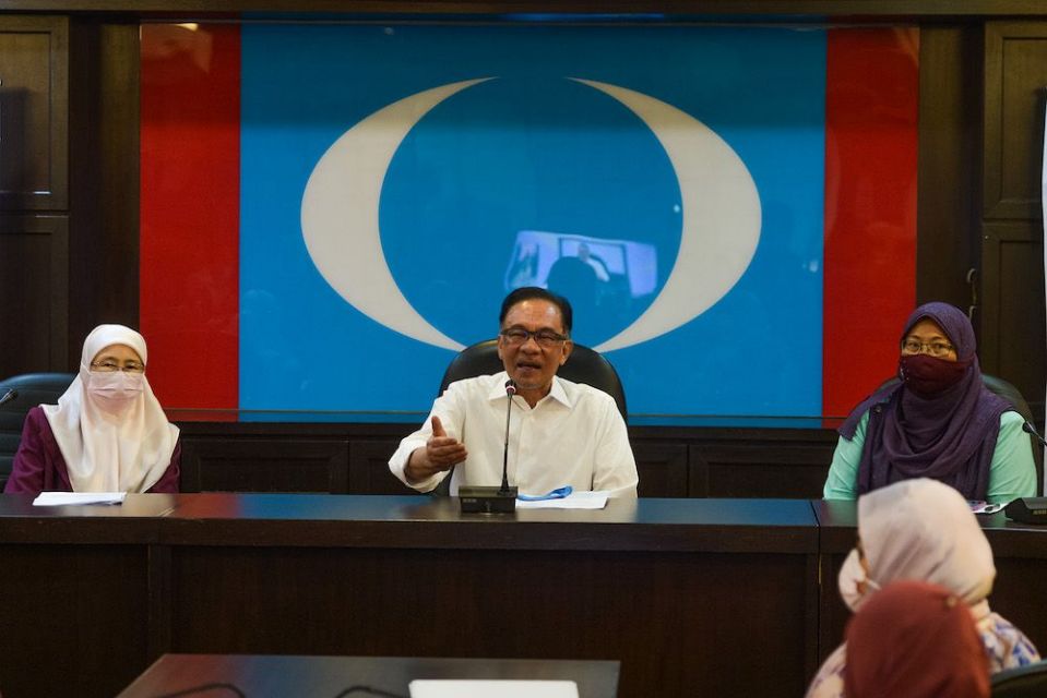 Anwar tidak menolak untuk bekerjasama dengan Umno untuk PRU-15