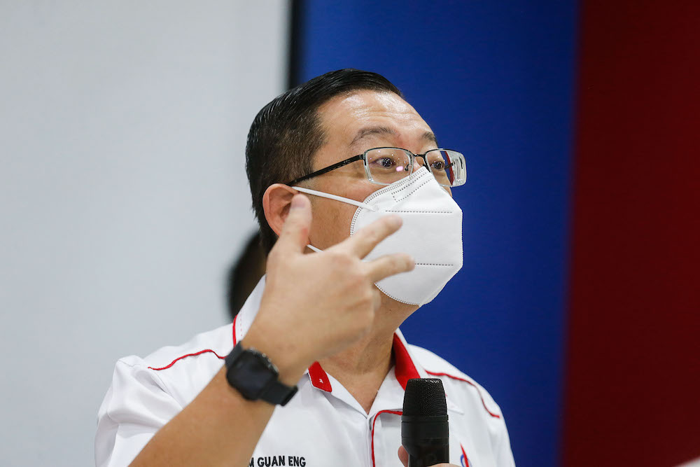 Guan Eng membantah alasan Tengku Zafrul untuk menggunakan dana KWAN untuk vaksin Covid-19