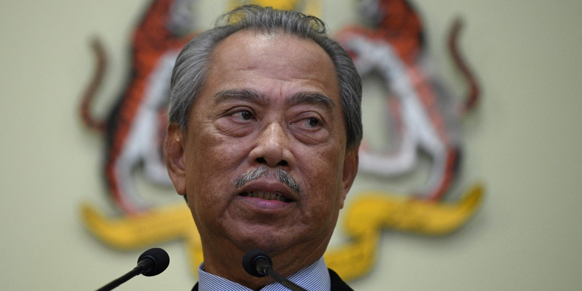 Majlis Tertinggi Umno menjatuhkan sokongan untuk Muhyiddin
