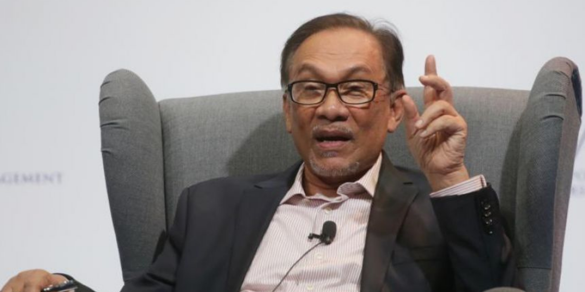 Anwar membayangkan PKR, Amanah mungkin mengambil bekas wakil Umno di Melaka