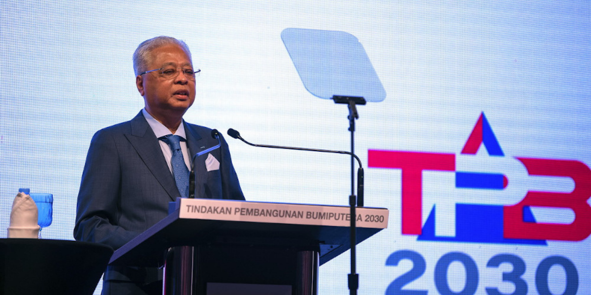 Kerajaan menerima dan bersetuju dengan rangka kerja pemantauan tadbir urus Rancangan Malaysia Ke-12