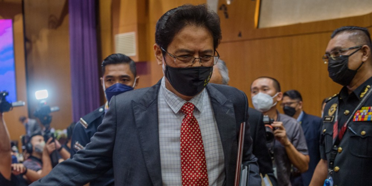 Ketua SPRM Azam Baki menyaman pemberi maklumat kerana memfitnah
