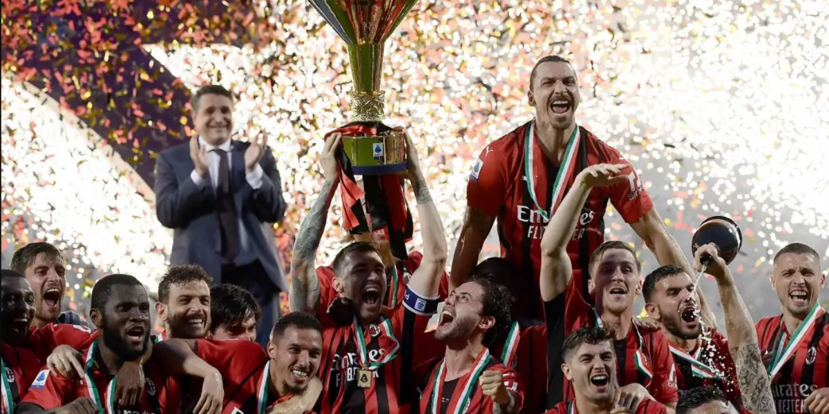 AC Milan memenangi kejuaraan Serie A pertama dalam 11 tahun
