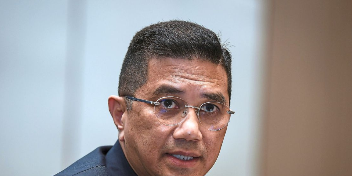 ‘Prinsip dan cita-cita saya adalah sama dengan Bersatu’, kata Azmin sambil mengulangi komitmennya kepada parti