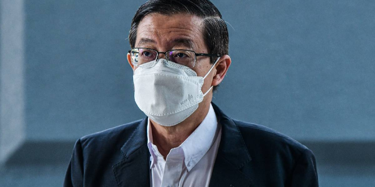 Dalam perbicaraan rasuah, bekas pengarah syarikat memberitahu mahkamah dia menyediakan dokumen palsu untuk pembayaran tunai yang dibayar sebagai rasuah kepada Guan Eng
