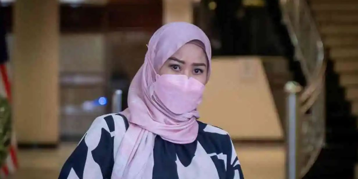 Perbicaraan 1MDB: Pegawai AmBank mengesahkan dokumen menunjukkan RM45 juta dimasukkan ke dalam akaun Najib pada 2014