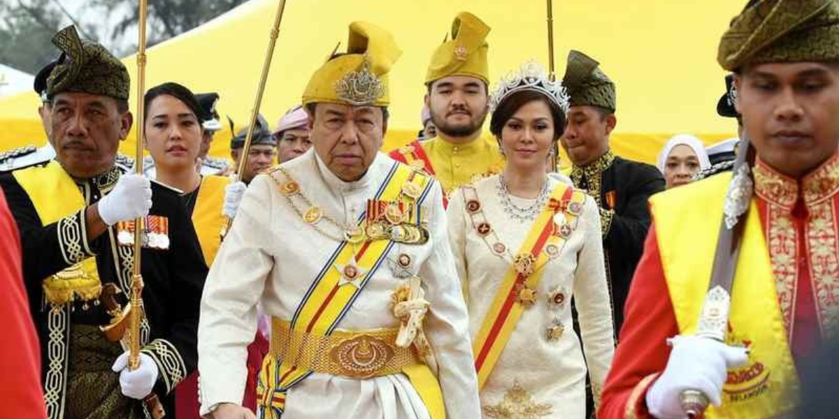 Dalam teguran tajam, Sultan Selangor menyekolahkan menteri PAS dan menyuruh baginda menghadiri Bon Odori