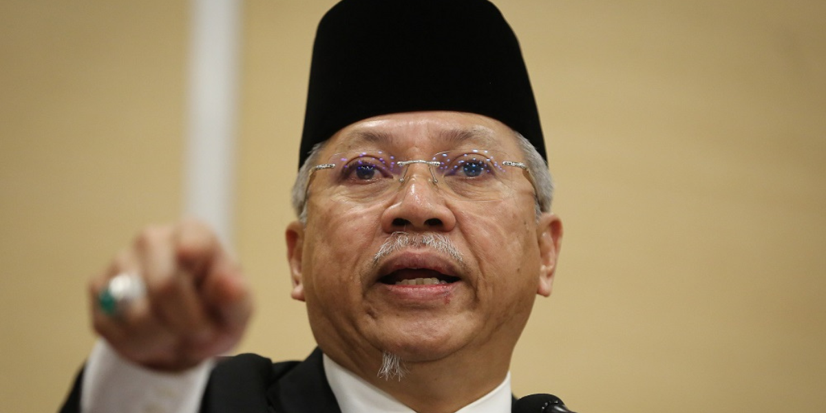 Annuar Musa meminta Nur Jazlan dari Umno supaya tidak ‘menjatuhkan PM’ secara terbuka