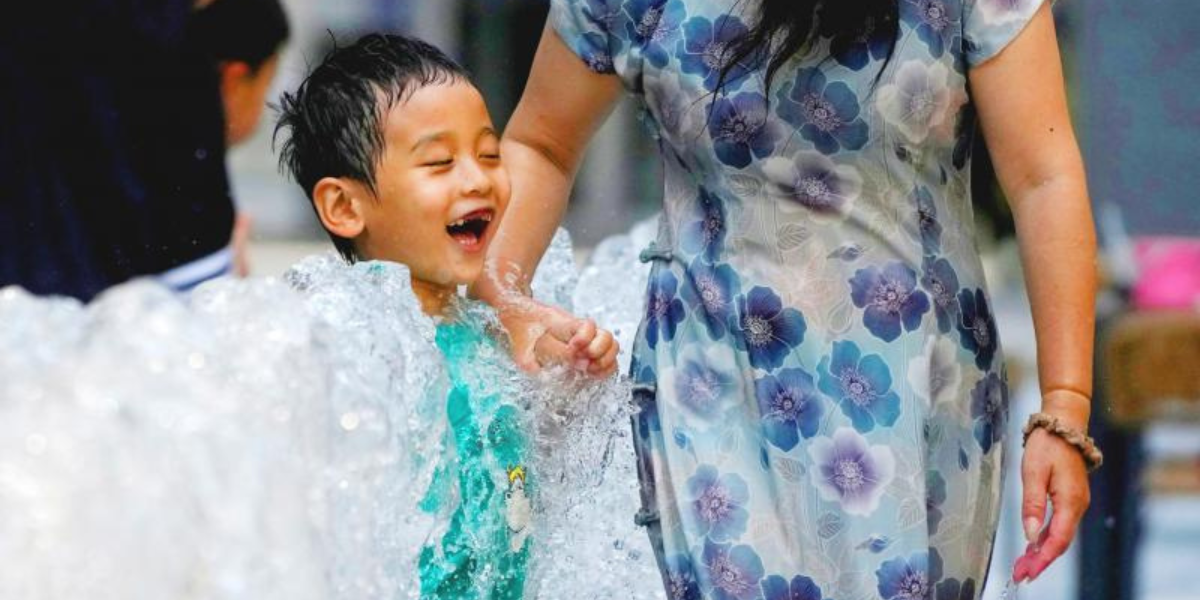 Bandar China memecahkan rekod haba, cuaca ekstrem berterusan