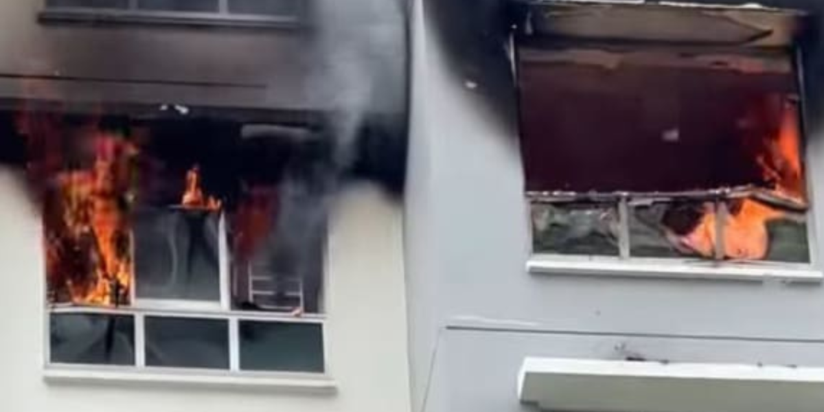 Di Singapura, 50 penduduk dipindahkan dari blok HDB Telok Blangah selepas unit itu terbakar