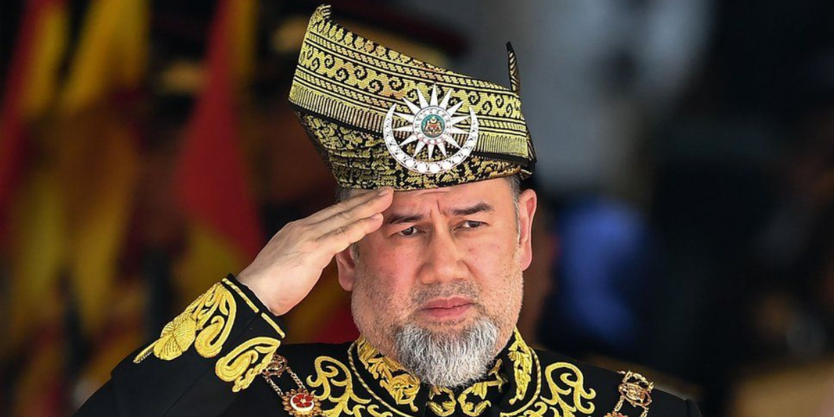 Sultan Muhammad V mengisytiharkan Che Puan Nur Diana Petra sebagai Sultanah Kelantan