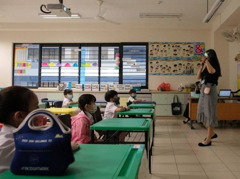 Topeng pilihan di sekolah Singapura: Ibu bapa mempunyai perasaan bercampur baur tentang perubahan peraturan Covid-19 seterusnya apabila waktu peperiksaan semakin hampir