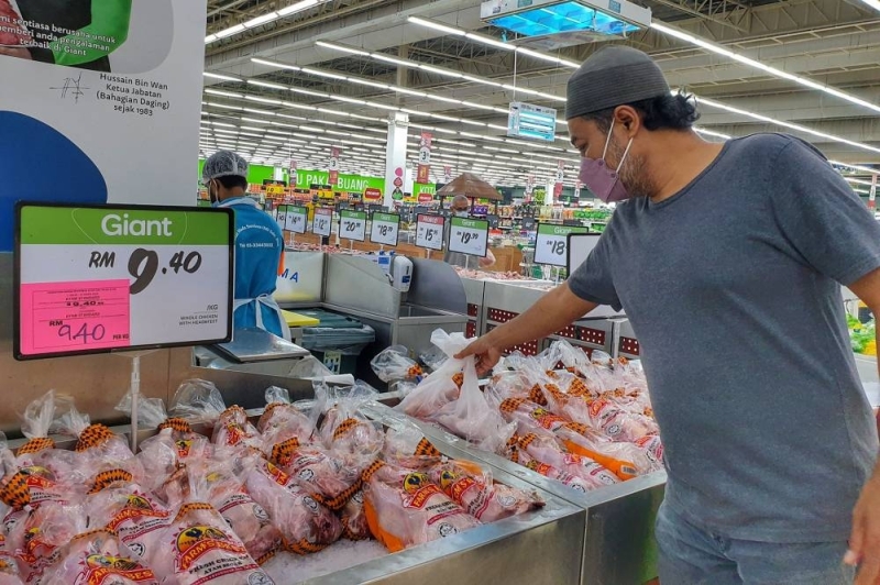 Menteri Perdagangan Dalam Negeri: Kerajaan meneruskan harga siling ayam pada RM9.40 sekilogram