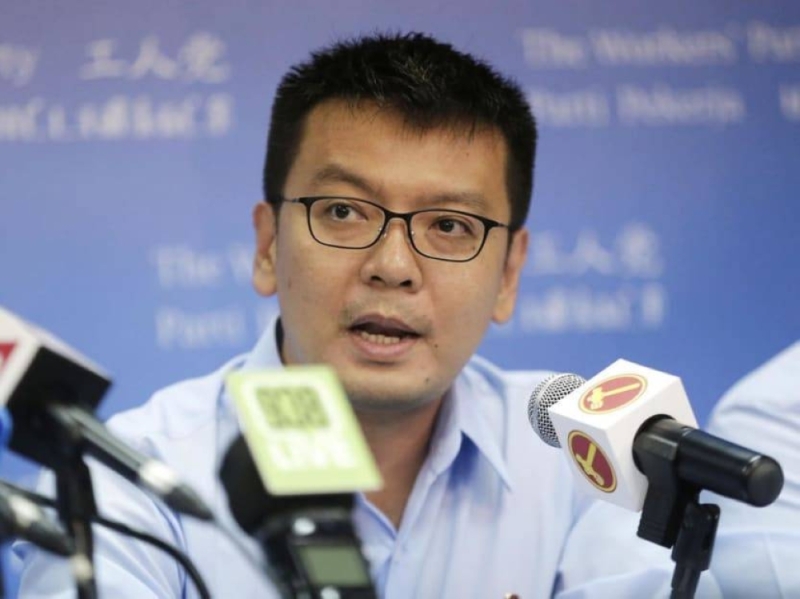 Anggota Parti Pekerja Singapura berkata parti melihat ke dalam catatan Facebooknya di Raeesah Khan saga