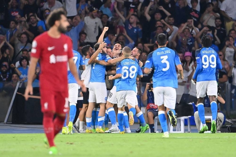 Liverpool dikalahkan oleh Napoli apabila Lewandowski menjaringkan hatrik Barcelona