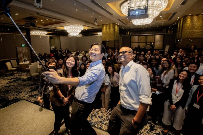 Kepelbagaian politik akhirnya diputuskan oleh rakyat Singapura, kata TPM Lawrence Wong kepada belia
