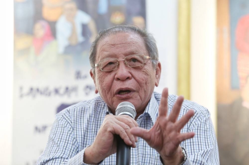 Kit Siang membidas Ketua Umno Johor kerana mendakwa beliau akan bertanding Bakri pada PRU15