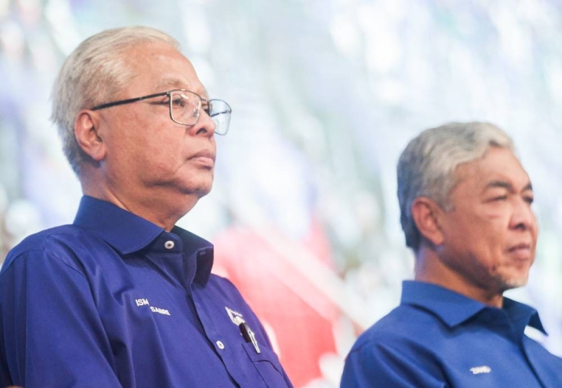 Ambil kerusi belakang pada PRU15 jika Ismail Sabri benar-benar ‘budak poster’ BN, Kit Siang memberitahu Zahid