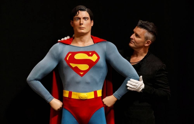 ‘Superman’ dan memorabilia superstar bernilai £11 juta untuk dilelong