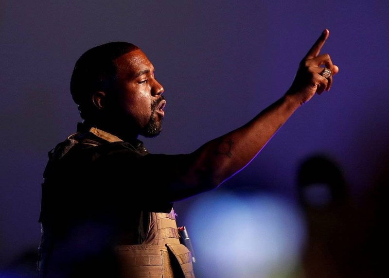 Instagram, Twitter mengehadkan akaun Kanye West berbanding siaran yang dianggap anti-Semitik