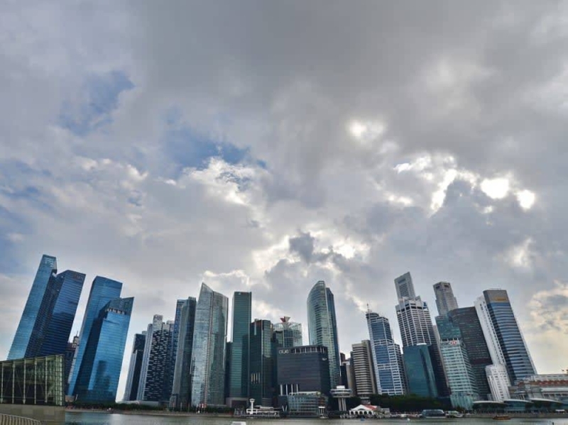 Pakar ekonomi berkata Singdollar yang lebih kukuh baik untuk isi rumah tetapi kurang membantu perniagaan eksport di Singapura