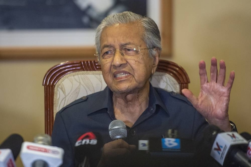 Dr M: Tanggungjawab rakyat Malaysia mengingatkan pengundi PRU15 tentang Umno, kemungkaran Najib