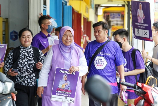 Dalam pertempuran untuk Ampang, ‘Ibu Bangsa Malaysia’ melihat populariti bergema dengan pengundi