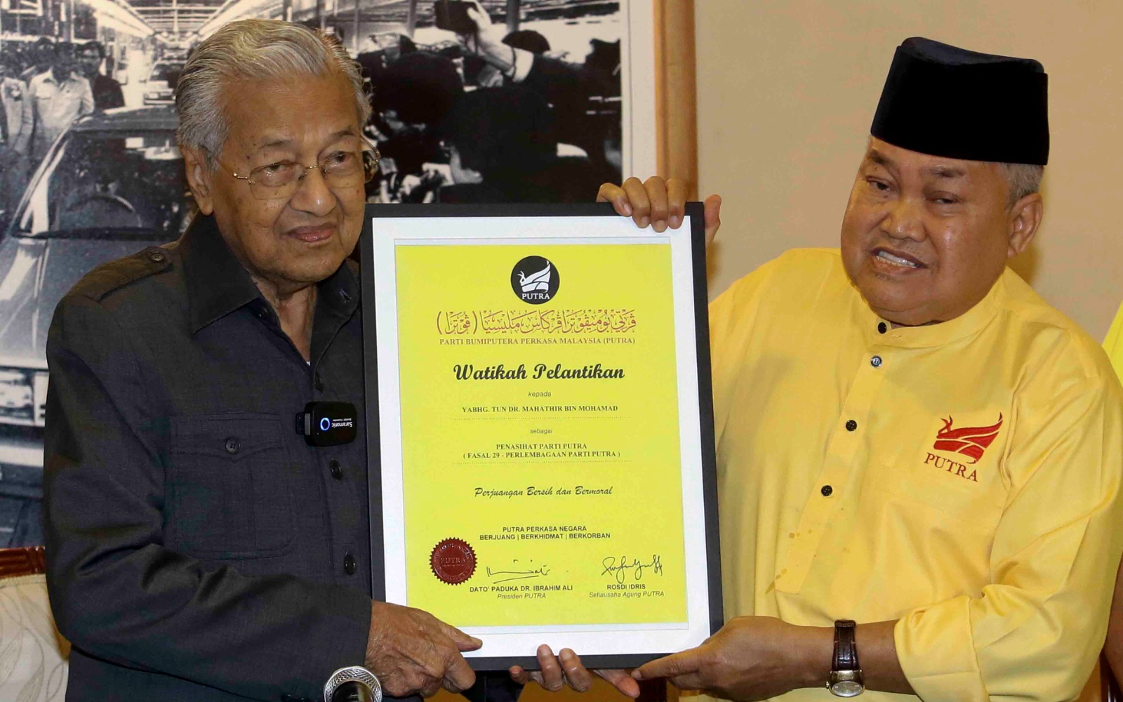 Tun Mahathir Dilantik sebagai Penasihat Putra