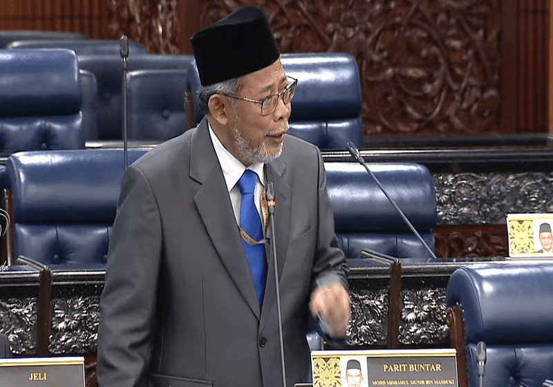 Dua Ahli Parlimen Diarah Keluar Selepas Dewan Rakyat Bertukar Kecoh