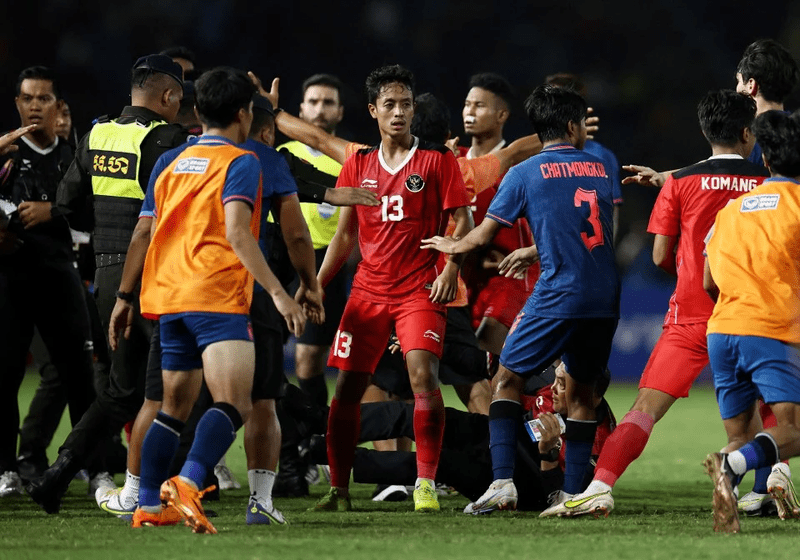 Perlawanan antara China dan Thailand di Liga Juara-Juara AFC Semalam Berakhir dengan Pergaduhan Besar