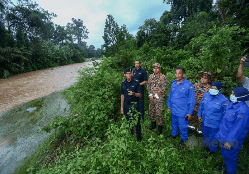 Tragedi Kepala Air di Sungai Kenjur: Sukarelawan Menggigil Jumpa Mayat