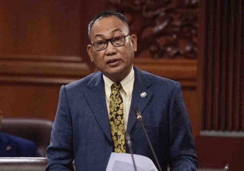 MP Pendang Awang Hashim, Wakil Rakyat Pertama Diarah Keluar Dewan