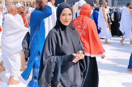 Ruhainies Bawa Diri Sambut Hari Raya di Mekah