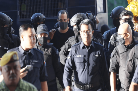 Lelaki Warga Israel Tiba di Mahkamah Kuala Lumpur dengan Kawalan Ketat Pihak Polis