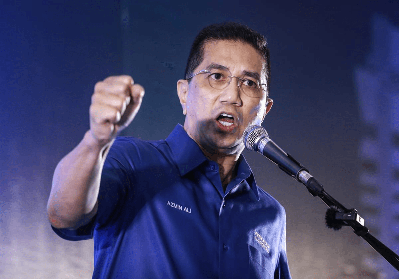 Tindakan Tidak Berpelembagaan, Satu Penghinaan Terhadap Proses Demokrasi – Azmin Ali