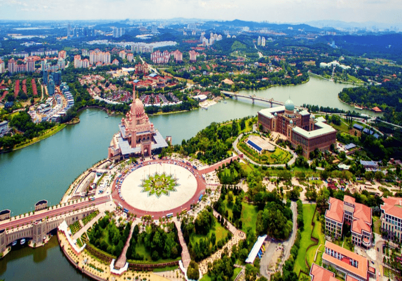10 Tempat Paling Popular di Putrajaya Tahun 2024