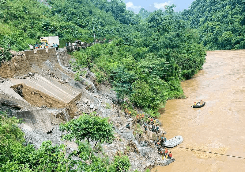 Tragedi Tanah Runtuh di Nepal: 12 Maut, 65 Hilang dalam Kejadian Berasingan